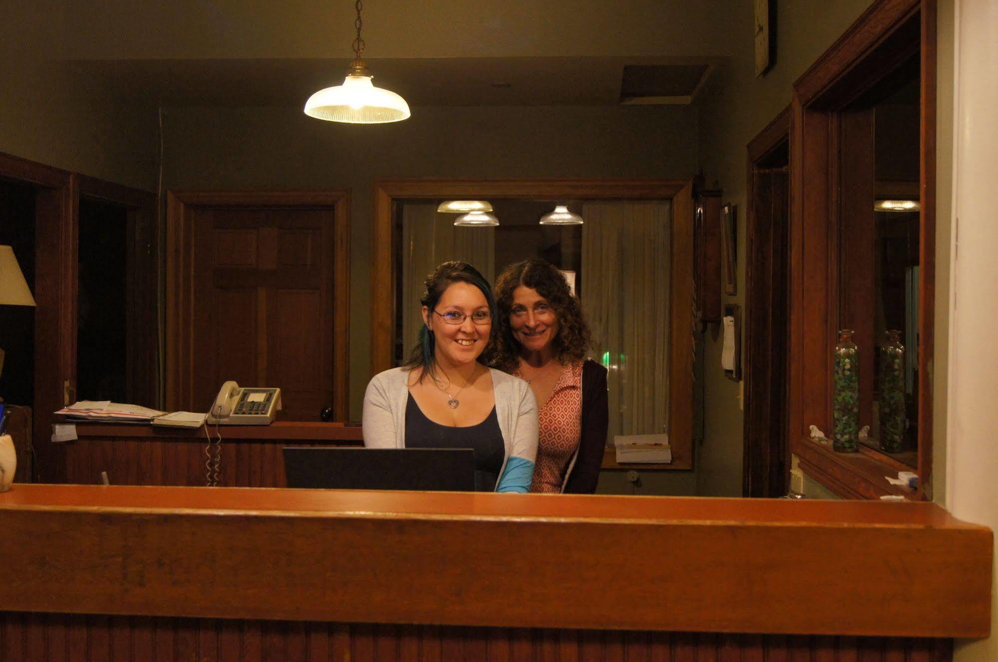 Hotel Halsingland Haines Extérieur photo