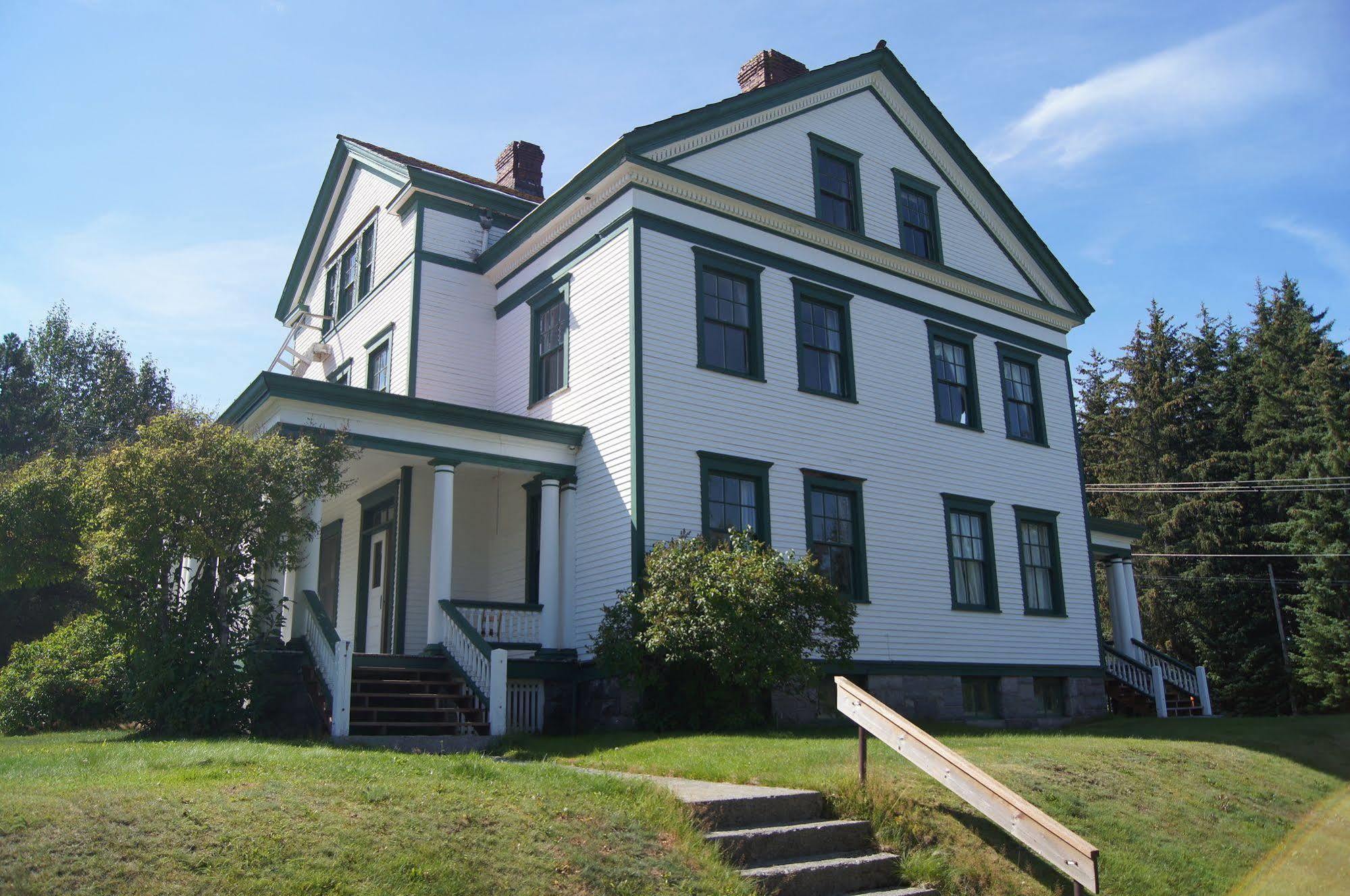 Hotel Halsingland Haines Extérieur photo
